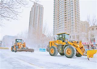 佳木斯：雪落即清安全出行