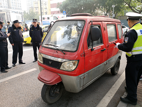 【CRI专稿 列表】重庆渝中全域实施三轮车限行 限行时段四条道路可绕行