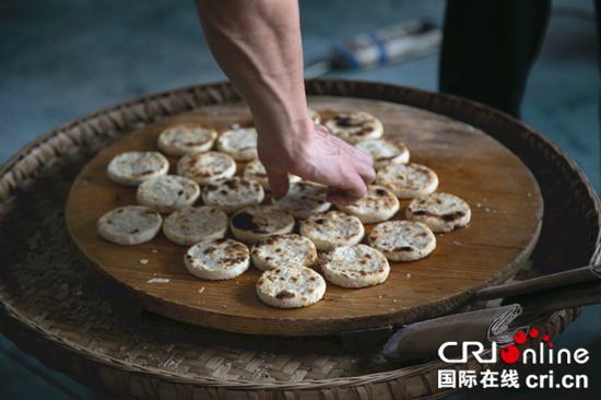 重庆渝北土沱麻饼 百年味道的传承