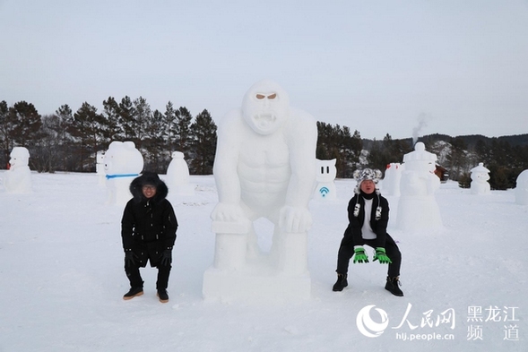 黑龙江漠河：冰天雪地欢乐多 赏冰玩雪游北极