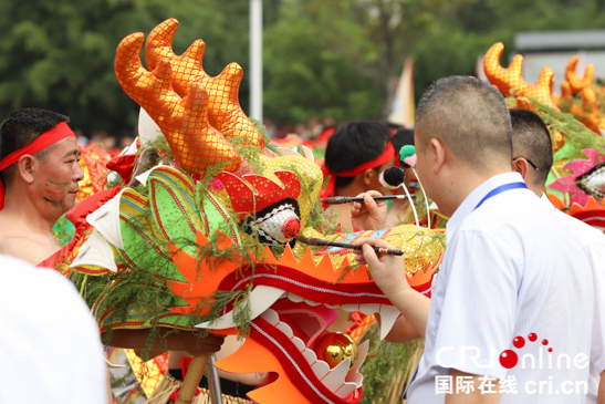 贵州平塘：水龙巡游迎端午