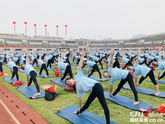 （加急）嘹歌唱响右江边 鸡猪混抓乐翻天 广西平果端午系列活动趣味纷呈