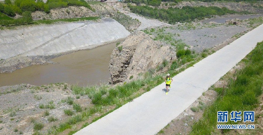 跟着越野跑看尽黄河岸边同德美