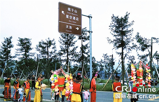 【区县联动】【秀山】重庆秀山川河盖景区端午节吸引7.5万名游客【区县联动 列表】川河盖景区端午节吸引7.5万名游客