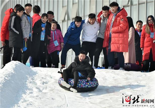 【聚焦河北省首届冰雪运动会】让冰雪运动走进大众