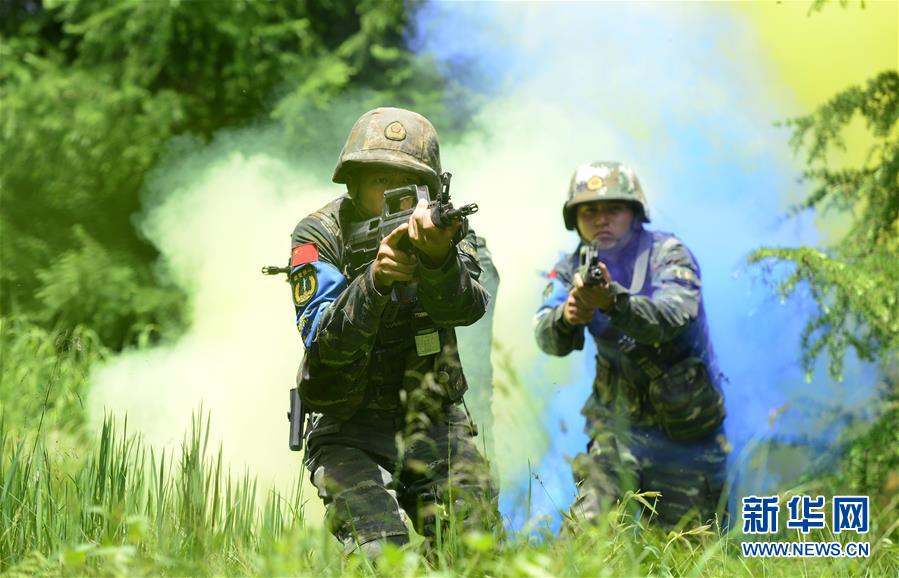 武警湖北总队进行“魔鬼周”极限训练