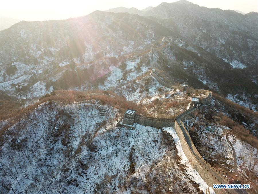 People visit Great Wall to celebrate New Year in Beijing