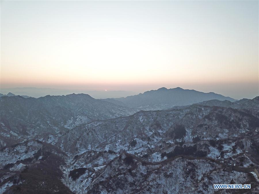 People visit Great Wall to celebrate New Year in Beijing