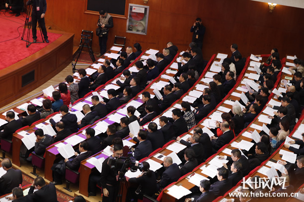 刚刚！河北省政协十二届三次会议在石家庄开幕