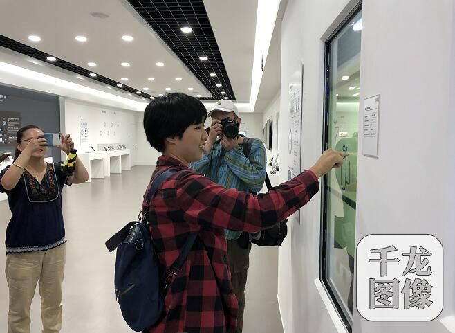 丝路大V北京行 | 大V体验智能制造 见证北京科技创新发展