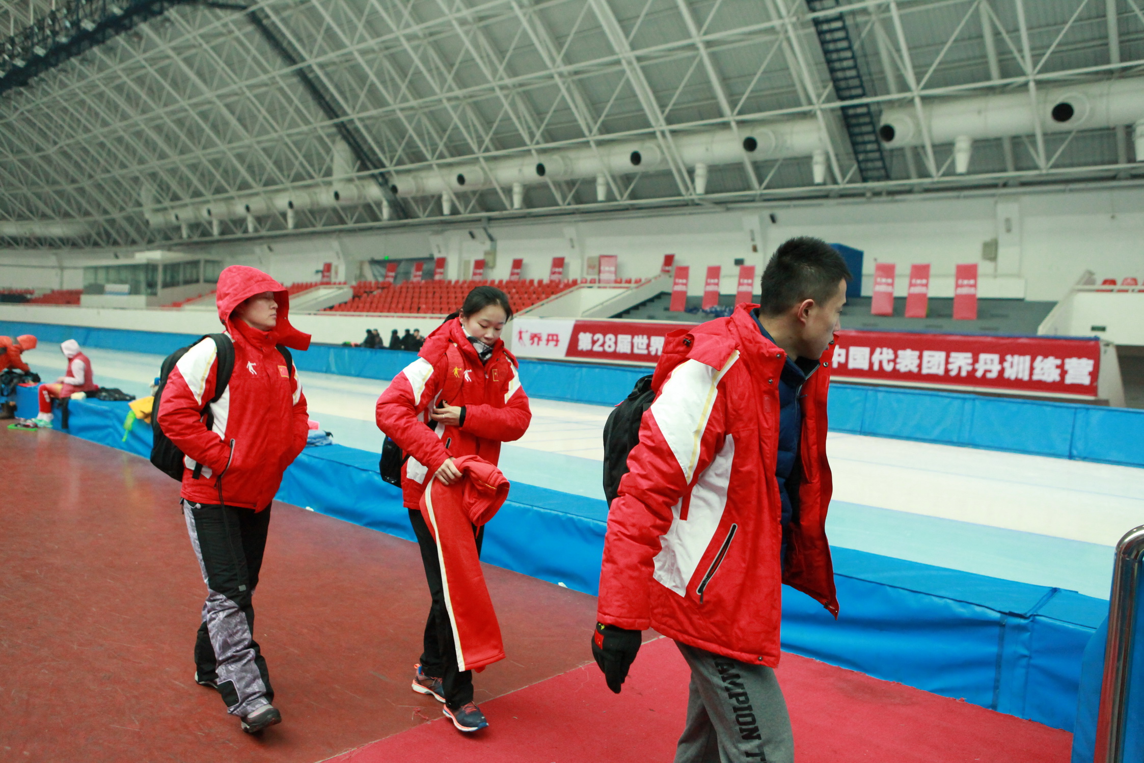 速滑队备战大冬会 号召全民参与圆冰雪梦