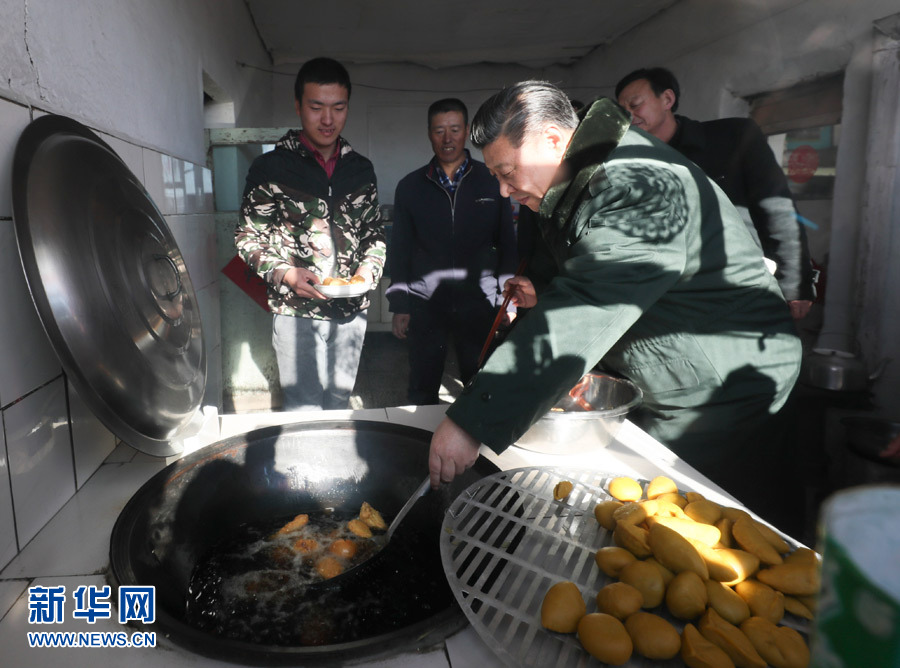 习近平春节前夕赴河北张家口看望慰问基层干部群众