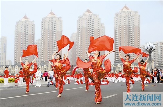 大连：万人展太极