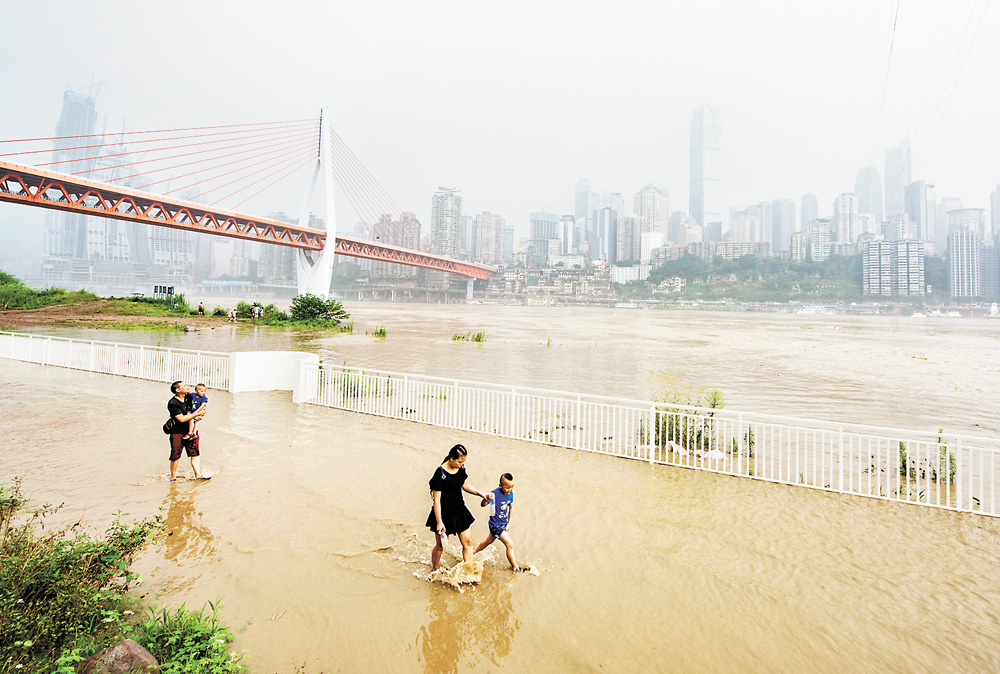 【焦点图】嘉陵江洪峰过境