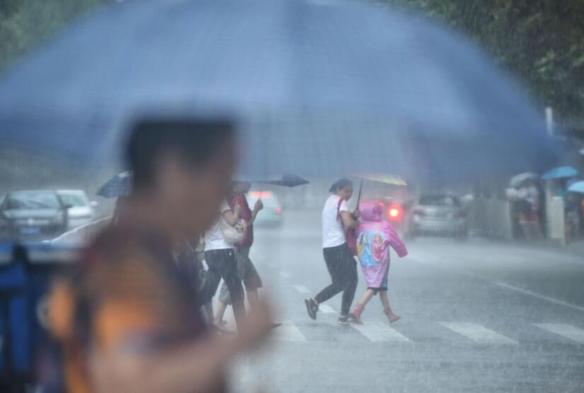 今晨 武汉暴雨如注