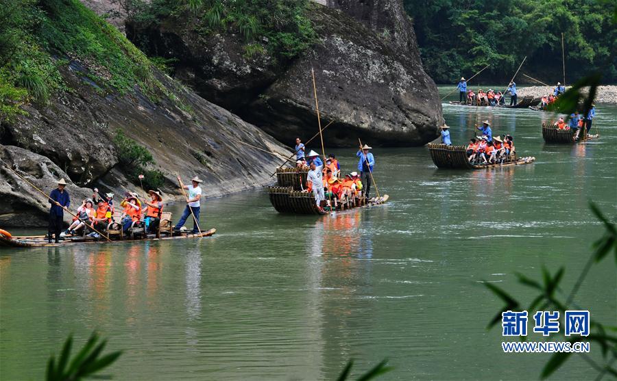 武夷山迎来暑期旅游热