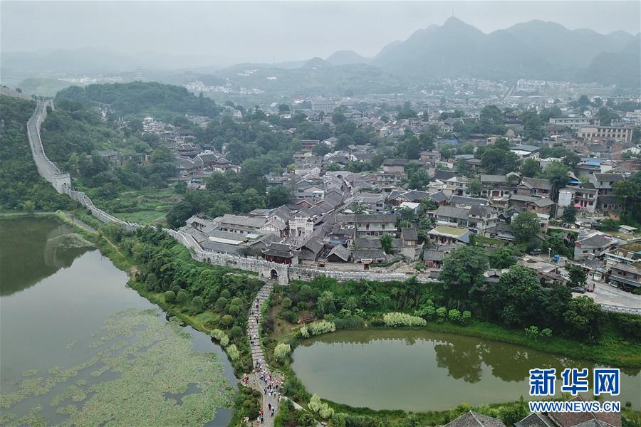 贵阳：夏日古镇景如画