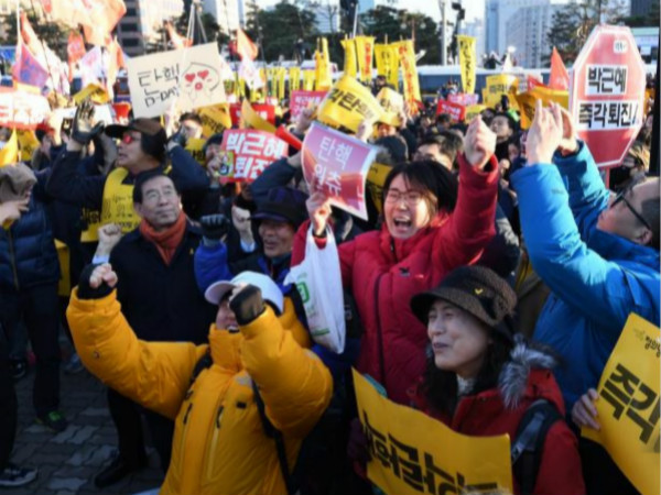 韩国执政党更名自由韩国党 疑与朴槿惠划清界限