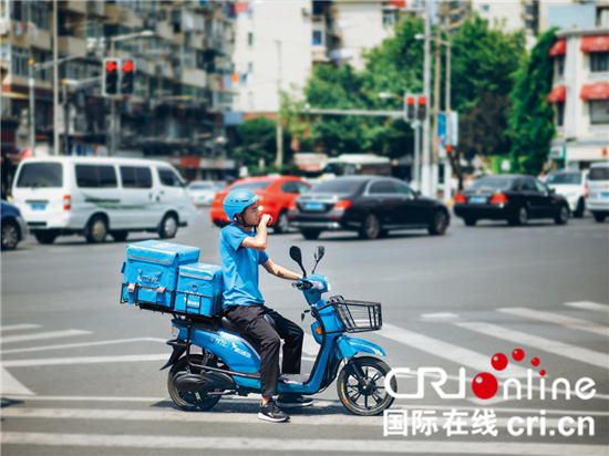 （供稿 企业列表 三吴大地南京 移动版）“饿了么”升级效果：南京市场10天涨5%份额