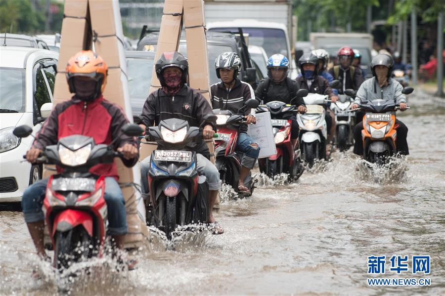 暴雨频发 雅加达内涝严重