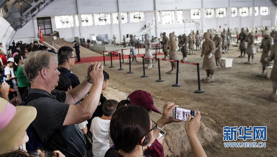 人从众！世界第八大奇迹迎来旅游热潮