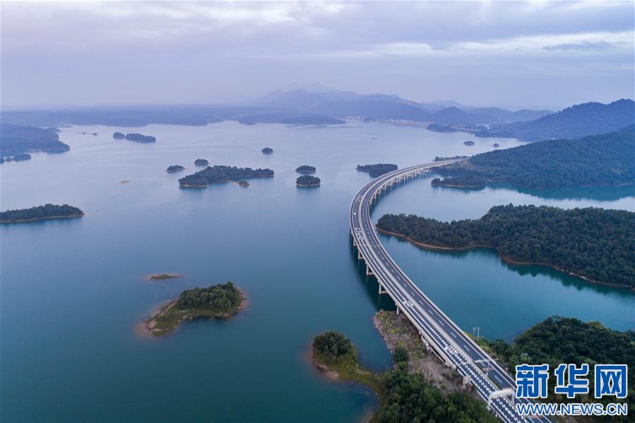 江西九江：水上公路 长龙卧波