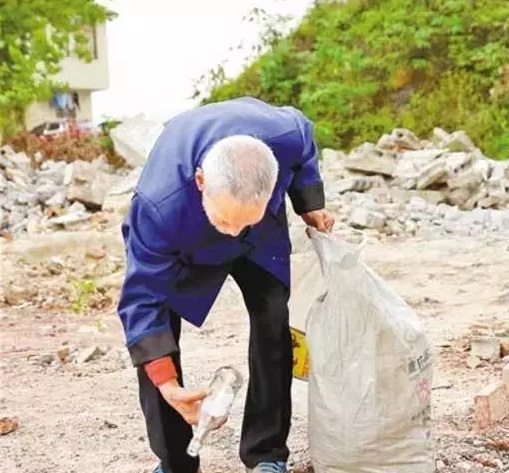 网信办要求转发【滚动】谢谢你重庆 让我常与感动相逢