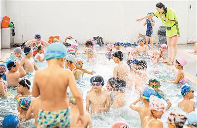 西安：23家游泳场馆向中小学生免费开放