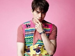 韩国演员李栋旭登香港《ELLE MEN》封面