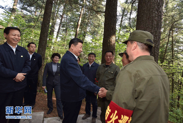 习近平“两会时间”的会内会外