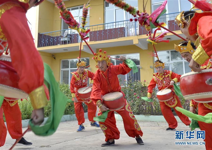 河北隆尧：学习招子鼓 充实暑假生活