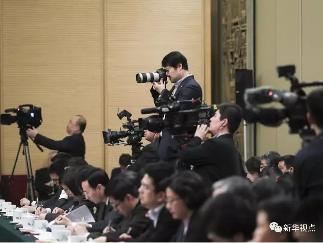 习近平的两会时间│独家图文记录习近平代表的一天