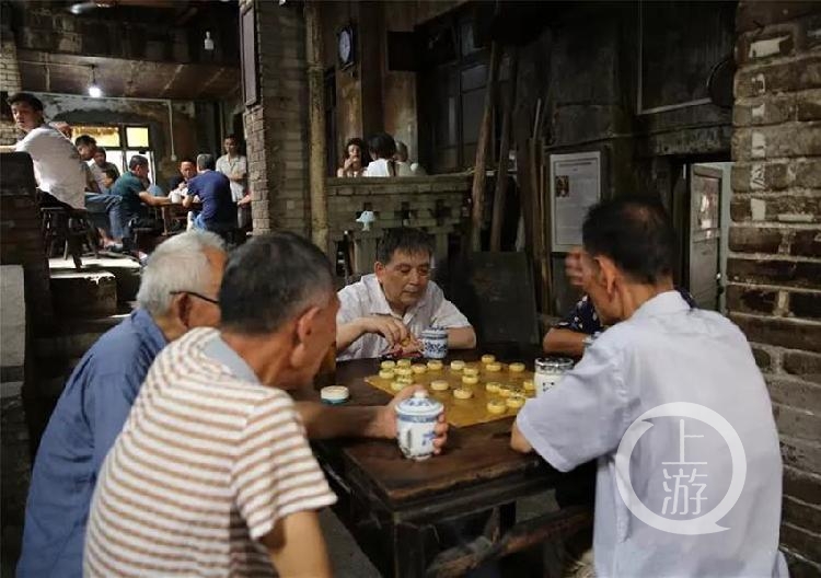 不签【行游巴渝 图文】重庆交通茶馆 茶碗里的怀旧与现实