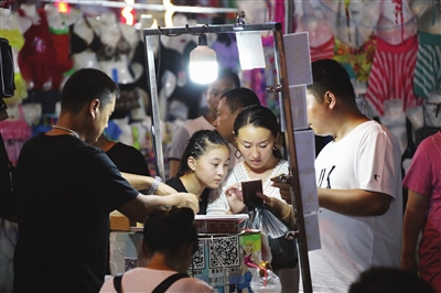 锦州各大夜市吸引上万名游客