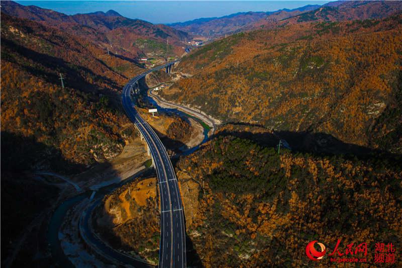 高速路网串起荆楚美景 一路飞驰看尽沿途风光