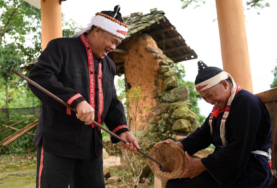 广西金秀：黄泥鼓舞助推乡村文化振兴