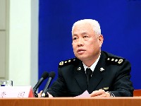 海关总署副署长李国回答记者提问