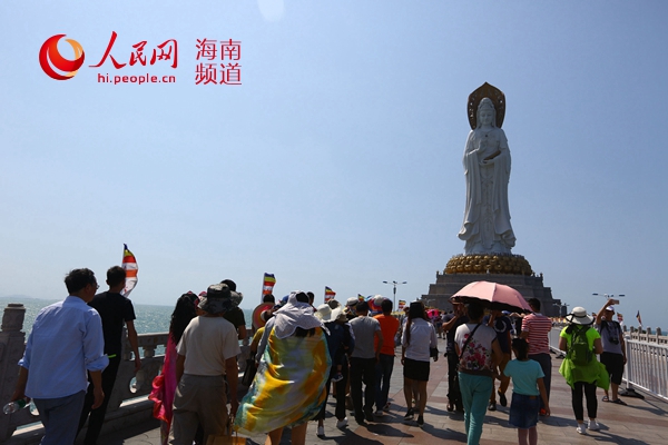 末尾有图【旅游房产图文列表】【旅游房产】南山踏青祈福引游人 3天迎客4.1万人次