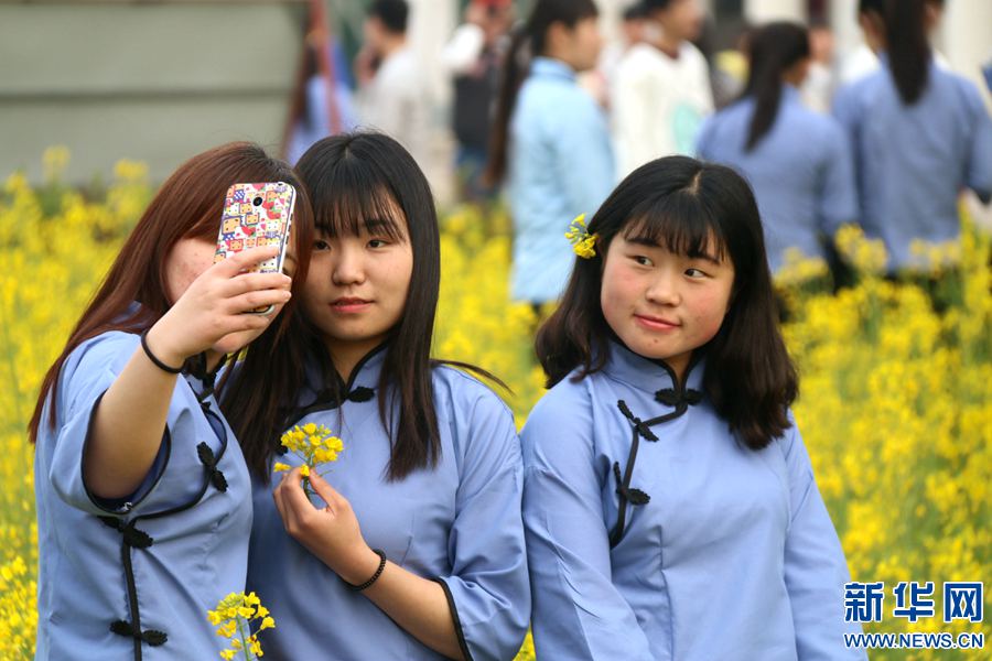 【图说7推荐】春花里的毕业照