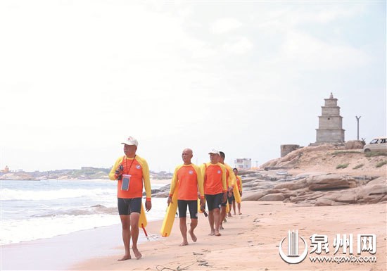 【法治 列表】【滚动新闻】【地市 泉州】泉州民间抢险救援队：在危难时刻尽显身手