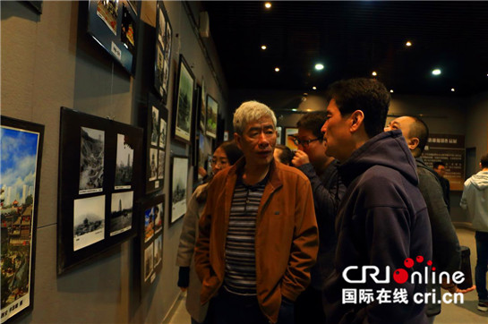 摄影艺术家申忠雄300幅作品展现古城印迹