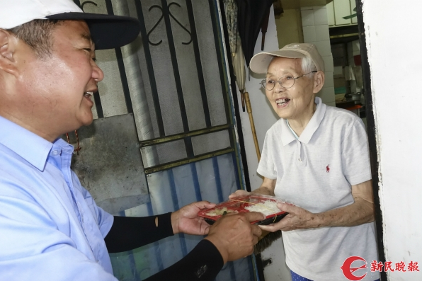 长宁：开放食堂 养老院让老人“搭伙”