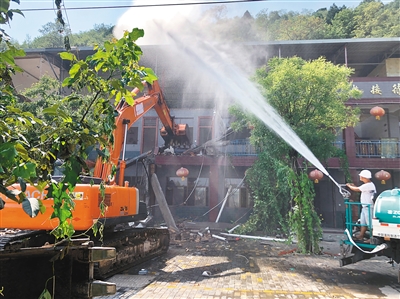 灞桥区集中拆除违建 1600余平方米 已累计拆除秦岭保护区洪庆山违建上万平方米