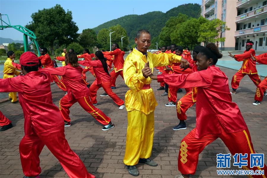 江西新余：非洲留学生体验中华传统文化