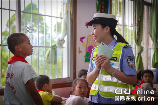 【法制安全】重庆永川民警进校园 开启别样的“开学第一课”