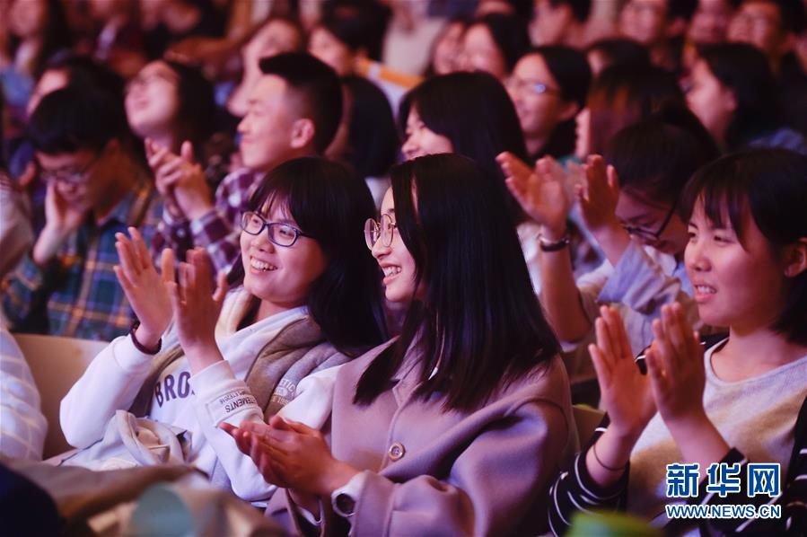 福建举办大学生戏剧节