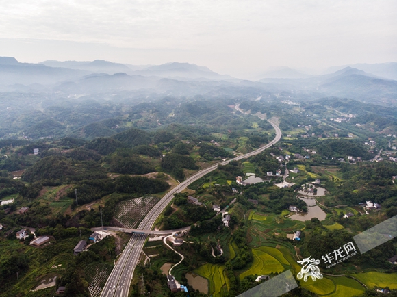 【行游巴渝　摘要】四面山高速助力旅游　自驾车辆增长30%