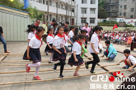 已过审【区县联动】【铜梁】铜梁城乡学校大手拉小手 共同推进优质均衡教育【区县联动】重庆外国语校走进铜梁推进优质均衡教育