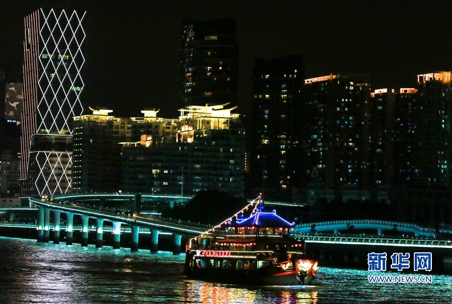 【组图】厦门：“成功”船上博状元 鹭江夜景醉游人