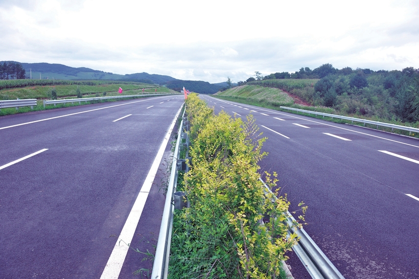 辉白高速公路将于10月末全线建成通车